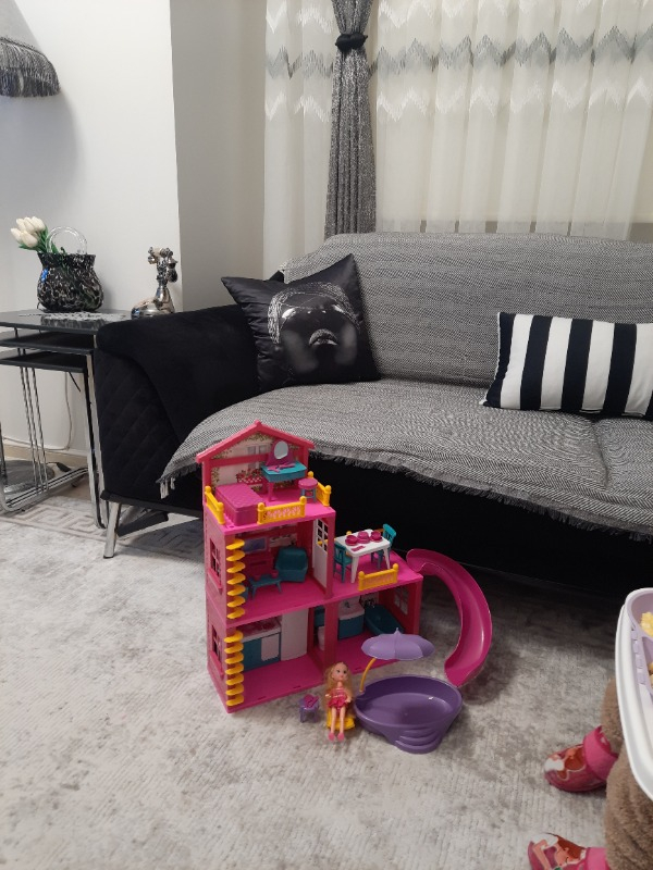 Dede Lola'nın Tatil Evi