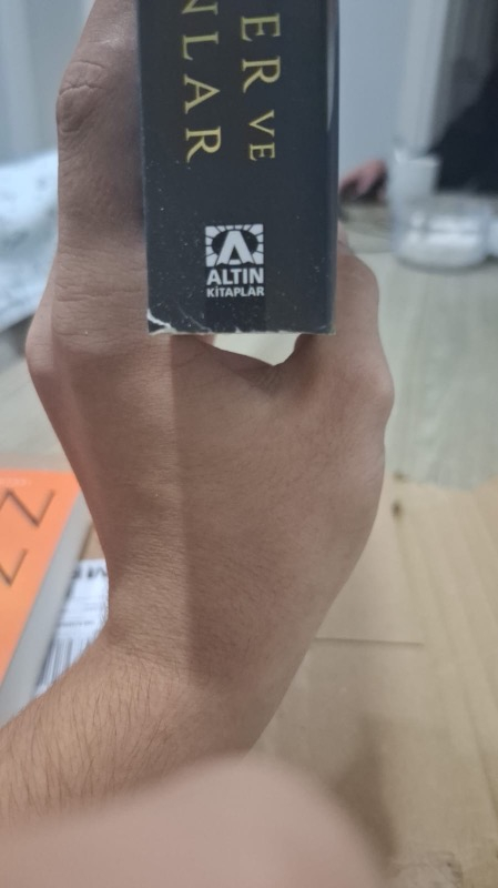 Melekler ve Şeytanlar - Dan Brown (Yeni Kapak)