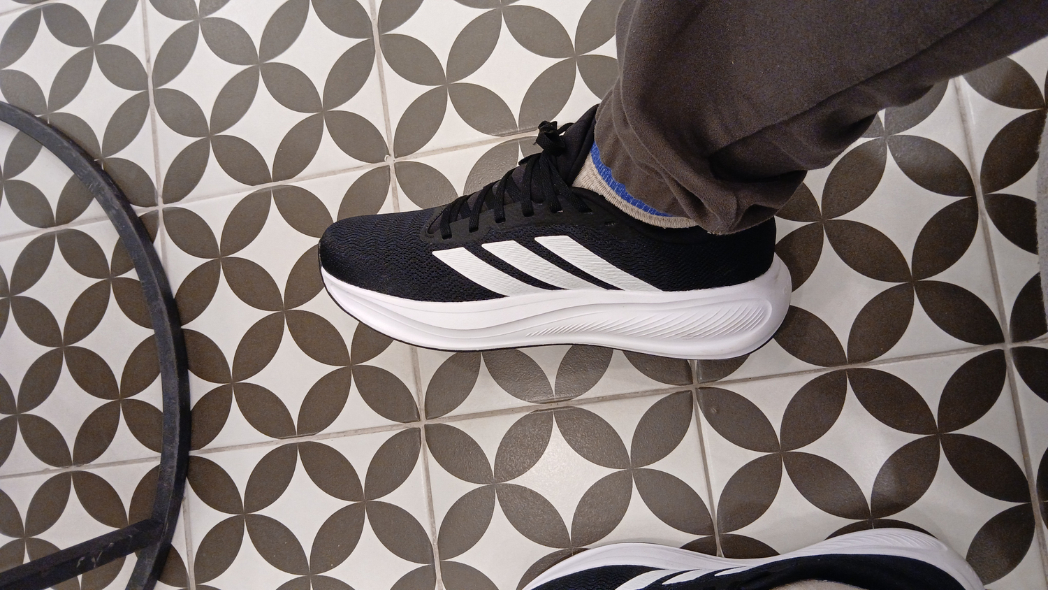 adidas RESPONSE RUNNER 2 Siyah Erkek Koşu Ayakkabısı