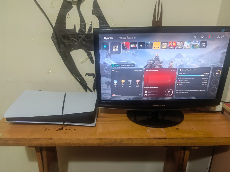 Sony Playstation 5 Slim Digital 825 GB (İthalatçı Garantili )