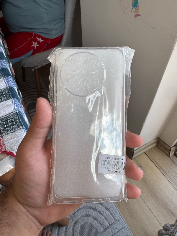 Kvy Tecno Camon 30 Kamera Korumalı Süper Silikon Kılıf