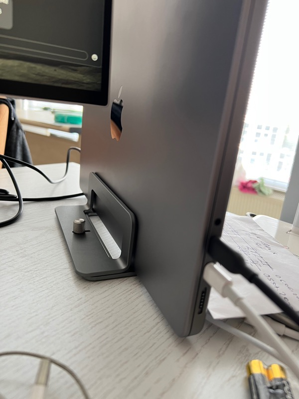 Ugreen Alüminyum Notebook Macbook Dikey Masaüstü Standı