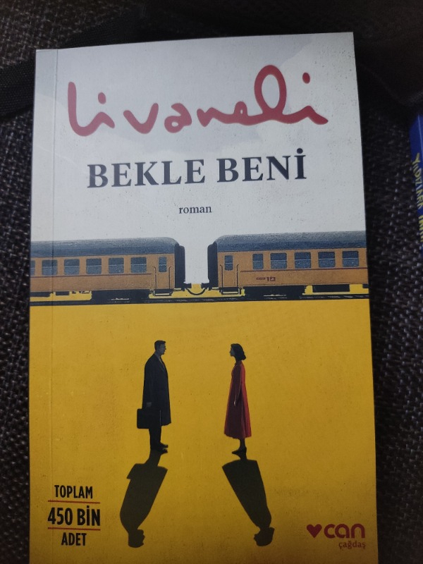 Can Yayınları Bekle Beni Zülfü Livaneli Ciltsiz Roman 192 Sayfa Aşk ve Direniş Hikâyesi
