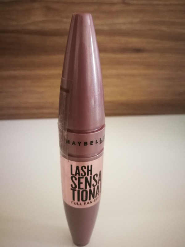 Maybelline New York Lash Sensational Yelpaze Etkili Siyah Maskara