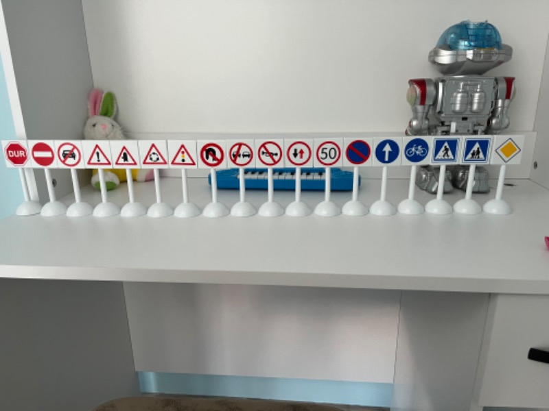 Güçlü 3457-167 Trafik İşaretleri