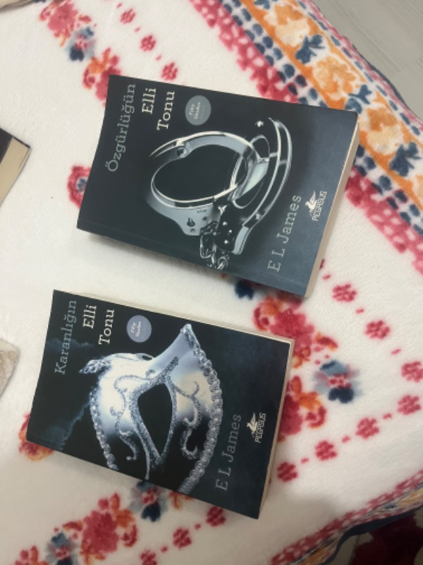 Karanlığın Elli Tonu - E. L. James