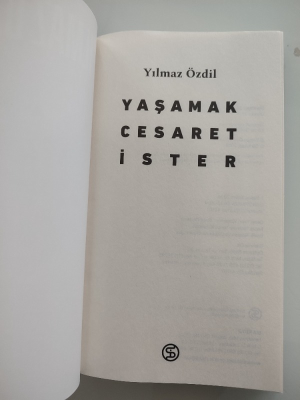 Yaşamak Cesaret İster - Yılmaz Özdil
