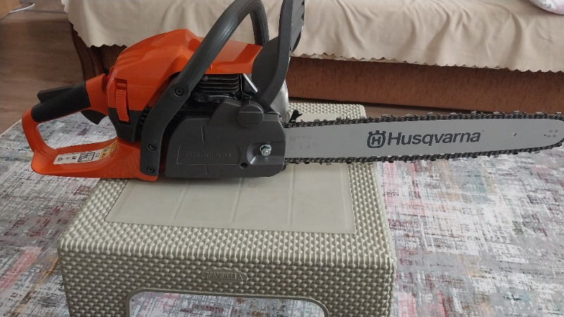 Husqvarna 445 Motorlu Ağaç Kesme Testeresi 2.8 Hp