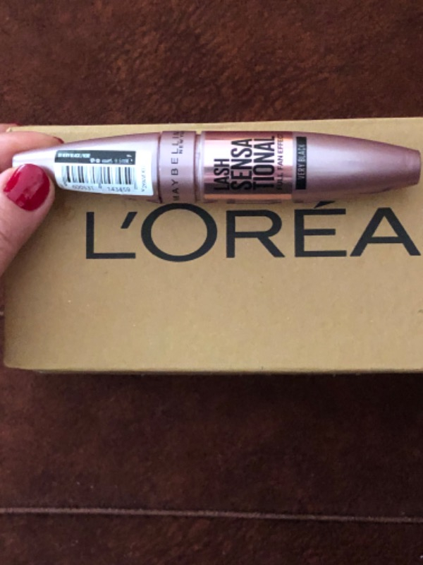 Maybelline New York Lash Sensational Yelpaze Etkili Siyah Maskara