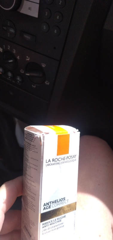 La Roche Posay Anthelios Age Correct Spf50 Güneş Kremi 50 ml