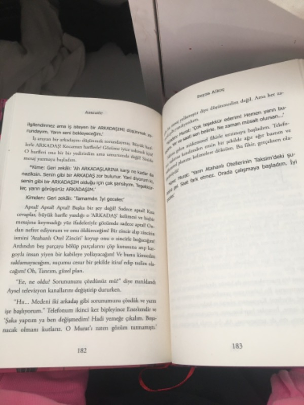 Asansör (Ciltli) - Beyza Alkoç
