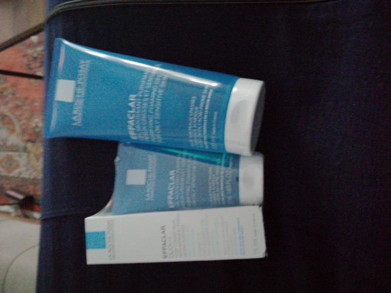 La Roche-Posay Effaclar Yüz Temizleme Jeli Yağlı/Akneye Eğilim Gösteren Ciltler Siyah Nokta Karşıtı 200ml