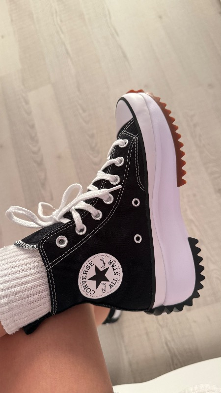 Converse Run Star Hike