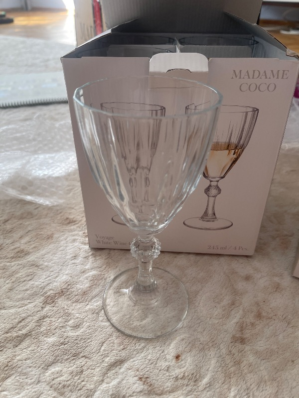 Madame Coco Voyage 4-lü Beyaz Şarap Kadehi Seti