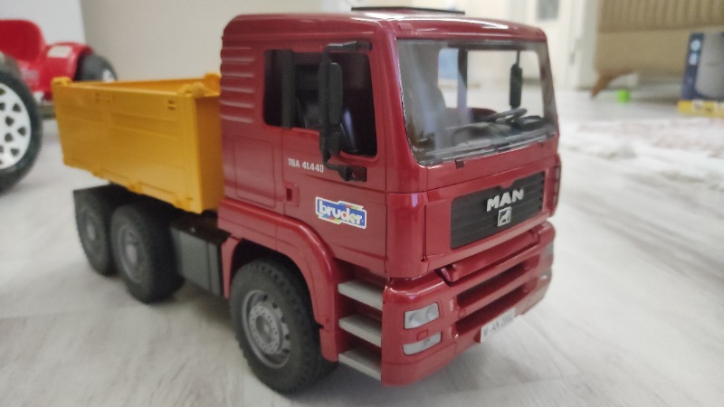Bruder MAN Damperli Kamyon & Liebherr Ekskavatör BR02751