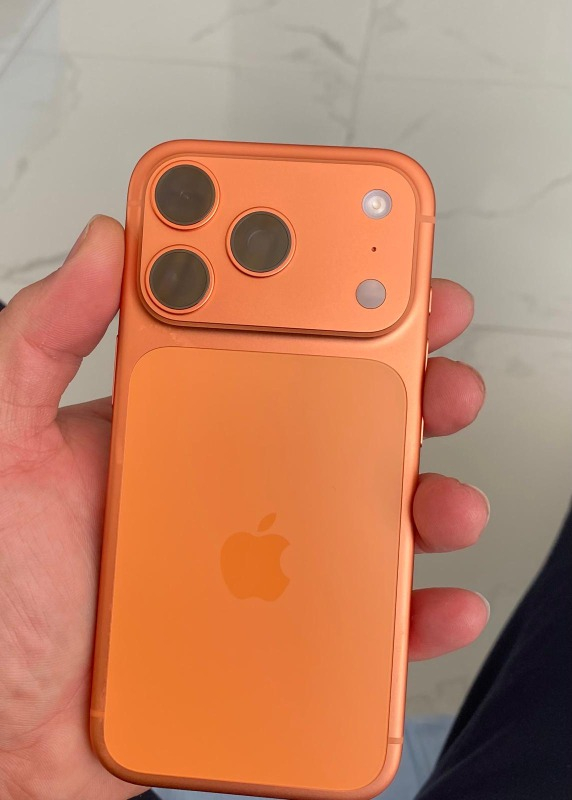 Apple iPhone 17 Pro 256 GB Kozmik Turuncu