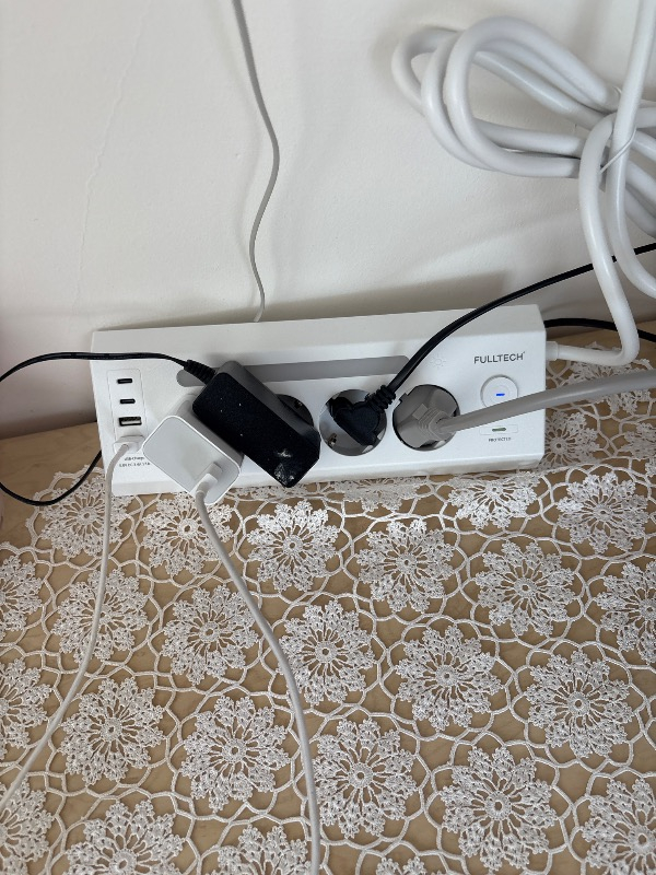 Fulltech Ftr-22 Gece Lambalı Akım Korumalı Çoklu Priz - Beyaz