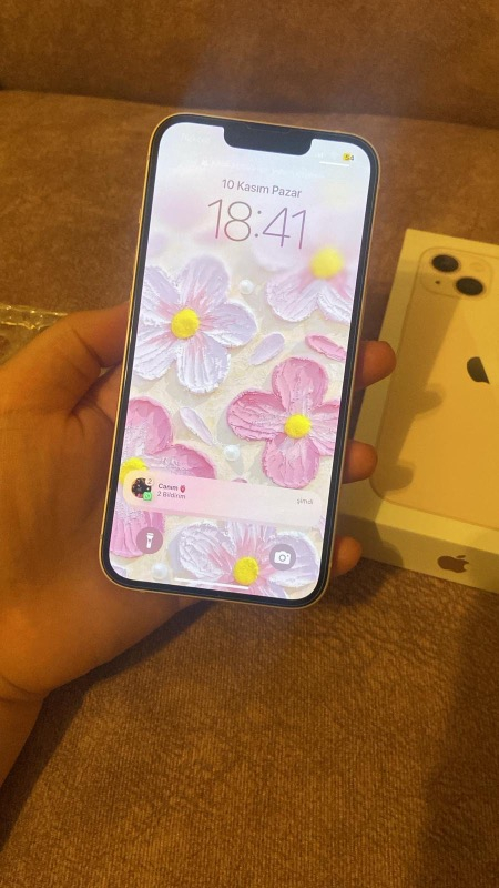 iPhone 13 128 GB Pembe