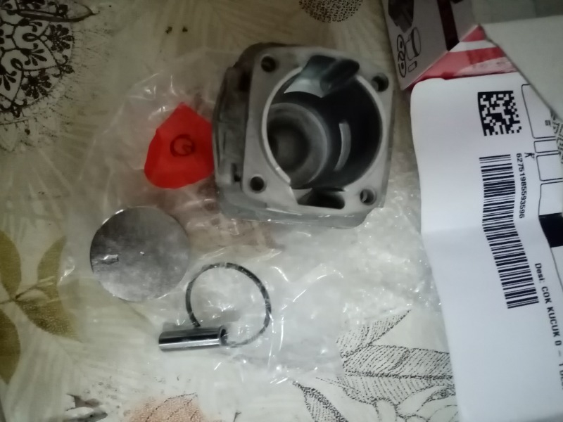 Hyundai 550 650 700 Motorlu Testere Silindir Piston Sekman Seti