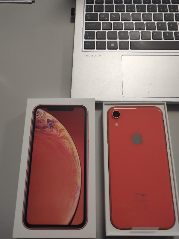 iPhone XR 64 GB Coral