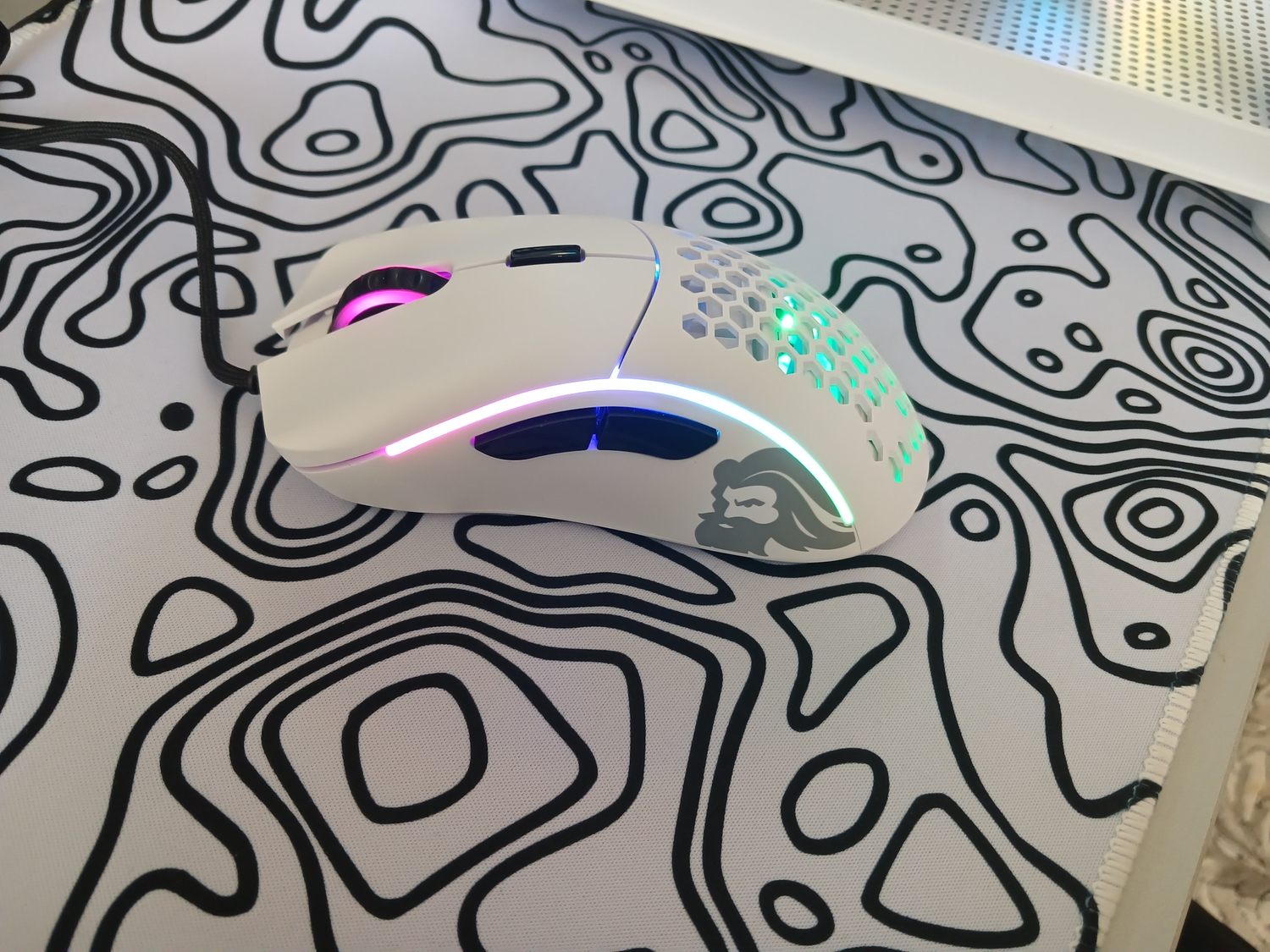 Glorious Model D Kablolu Mat Beyaz RGB Oyuncu Mouse 69Gr