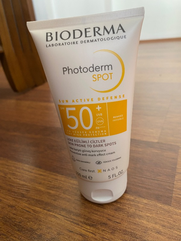Bioderma Photoderm SPOT SPF50+ Yüksek Korumalı Yüz ve Vücut Güneş Kremi 150 ml