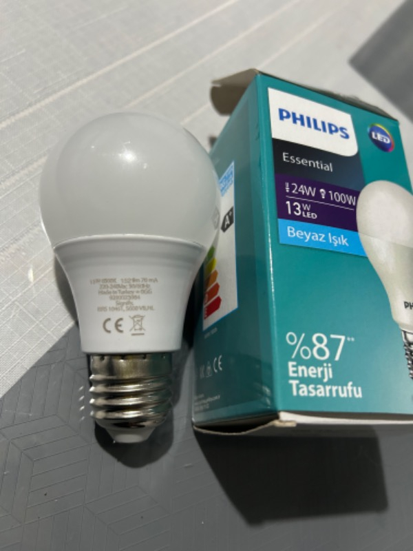 Philips 13W - 100W 6500K Beyaz Işık E27 Essential LED Ampul