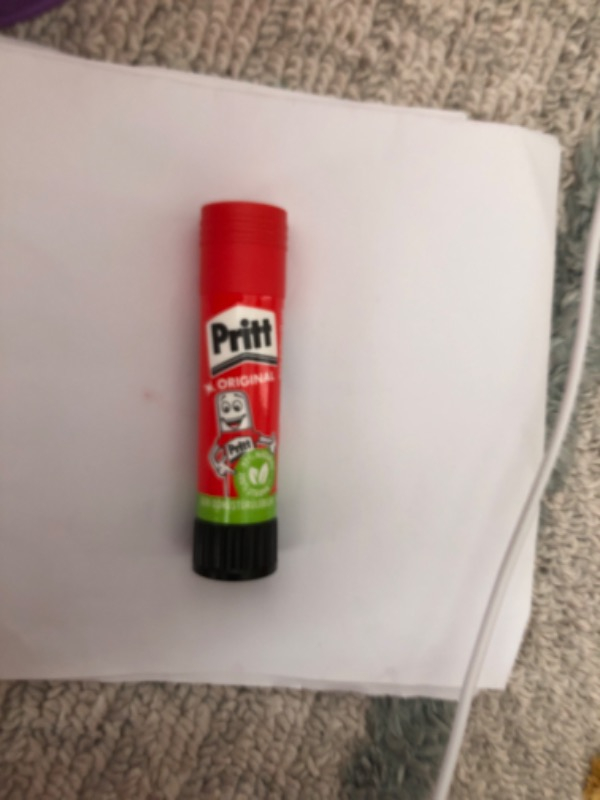 Pritt Stick Kırmızı Yapıştırıcı 11 gr - Silindirik, Desensiz (1 Adet)