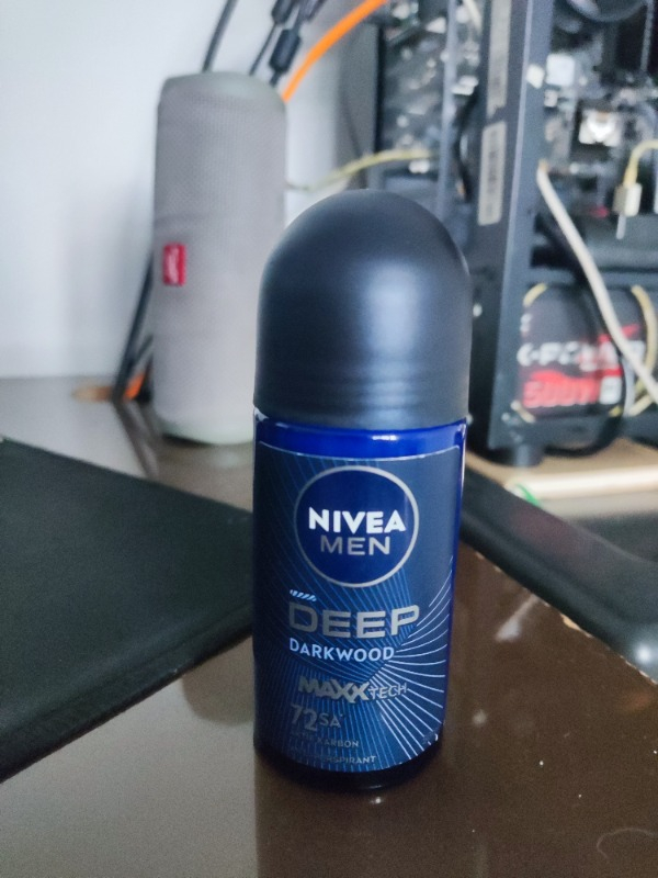Nivea Men Deep Dimension Erkek Deodorant Roll-On 50 ml