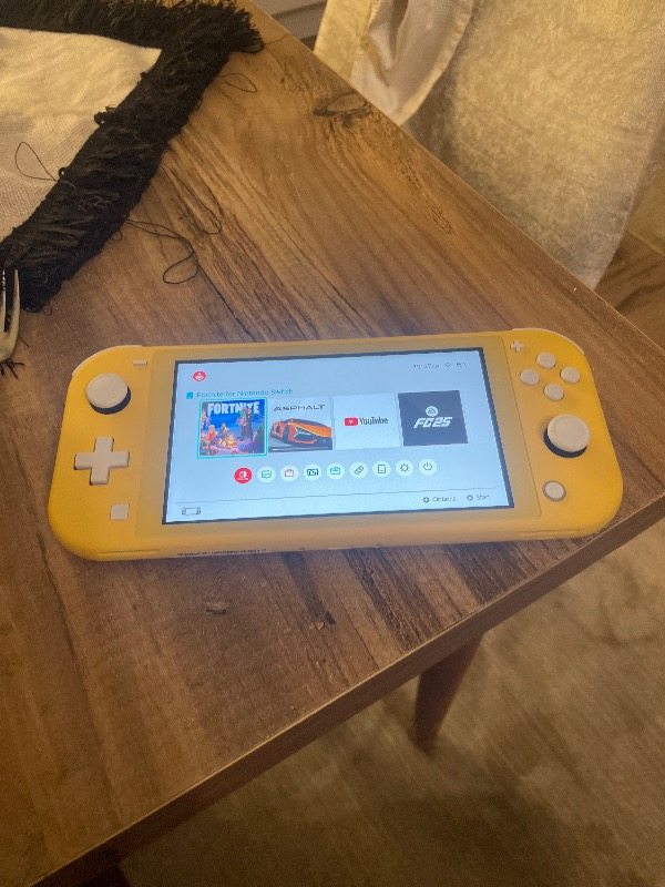 Nintendo Switch Lite Konsol Sarı - G