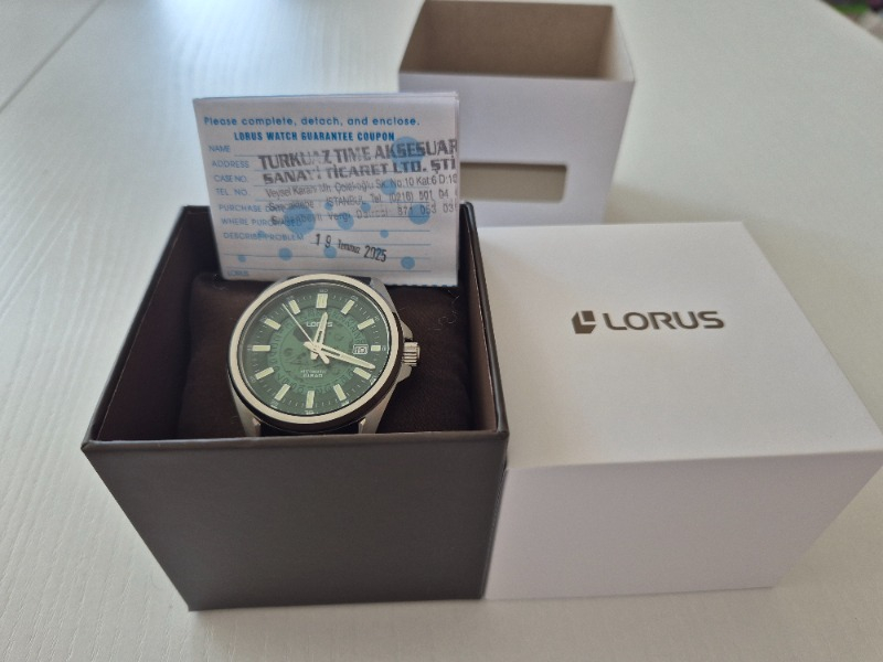 Lorus RU409AX9 Erkek Kol Saati