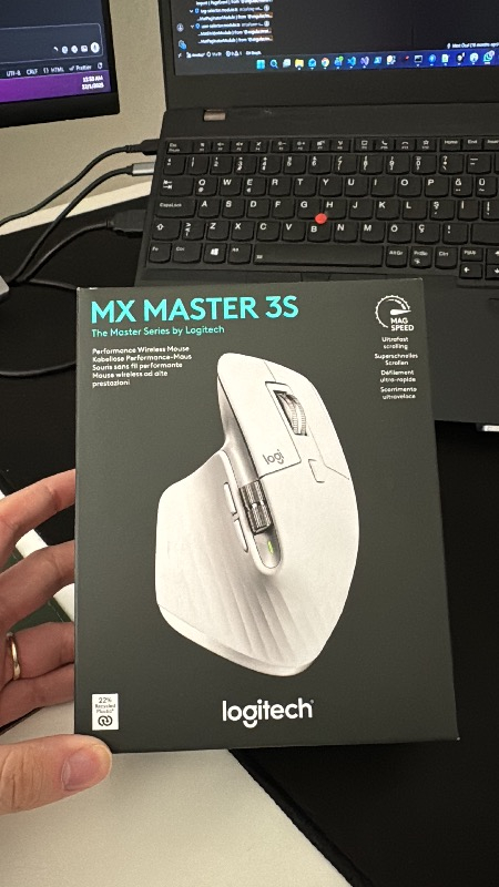 Logitech 910-006560 MX Master 3S Kablosuz Performans Mouse  Açık Gri