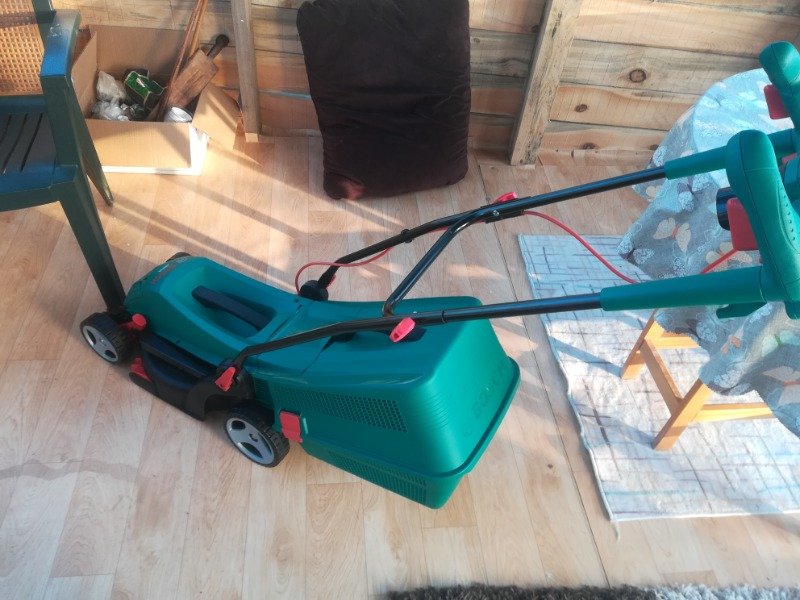 Bosch ARM 34 Elektrikli Çim Biçme Makinesi