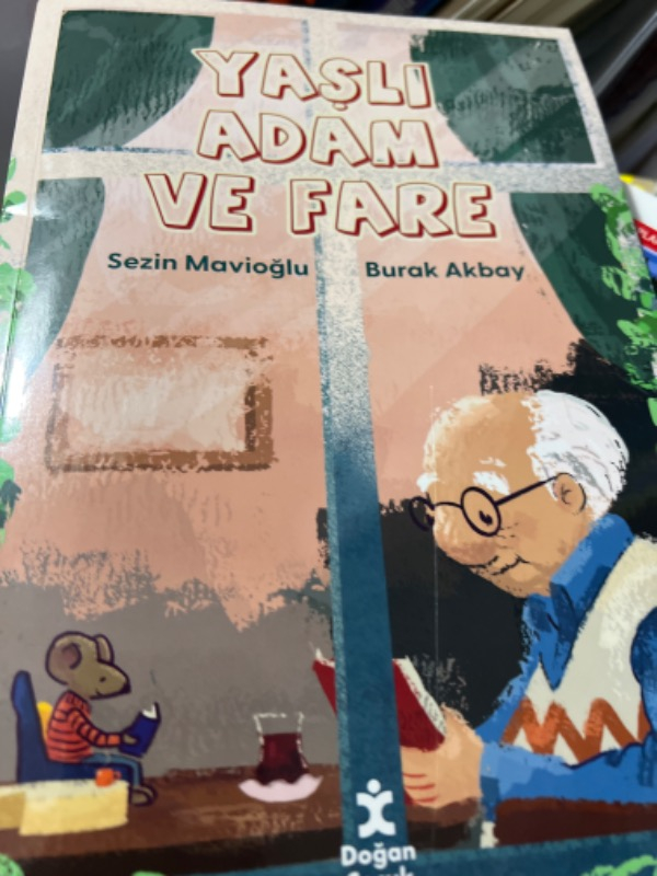 Yaşlı Adam ve Fare - Sezin Mavioğlu