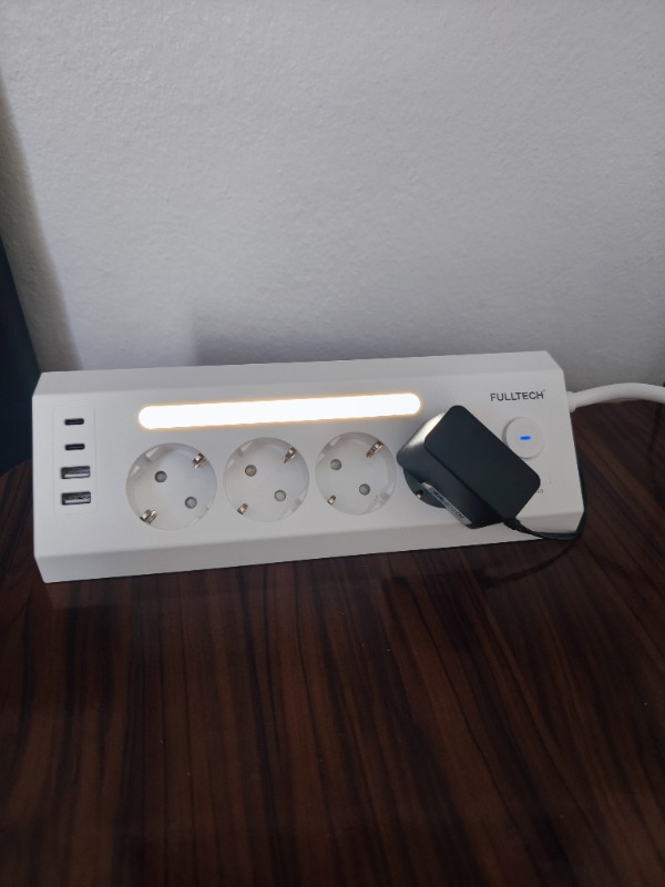Fulltech Ftr-22 Gece Lambalı Akım Korumalı Çoklu Priz - Beyaz