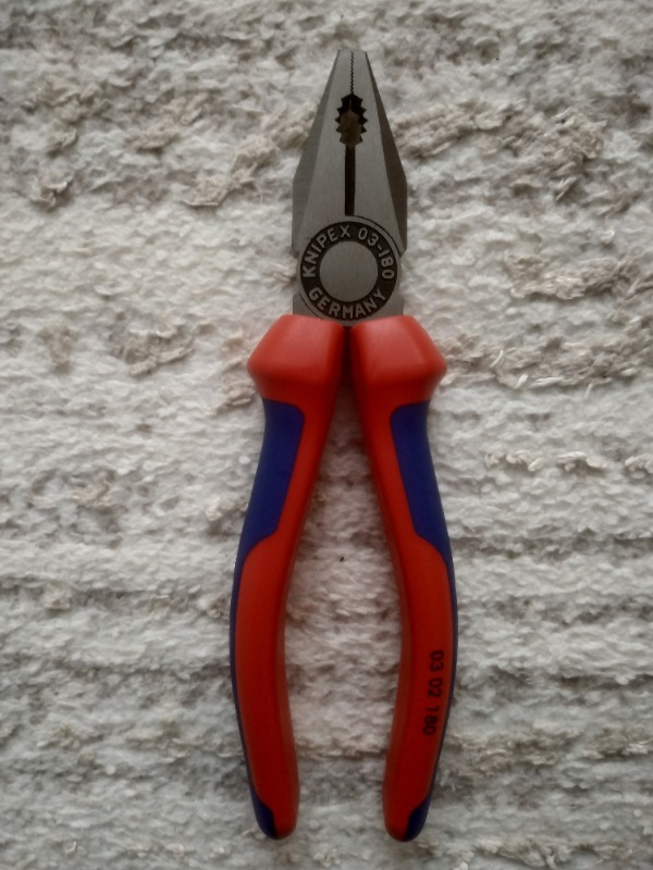 KNIPEX 03 02 180 Kombine Pense 180 mm