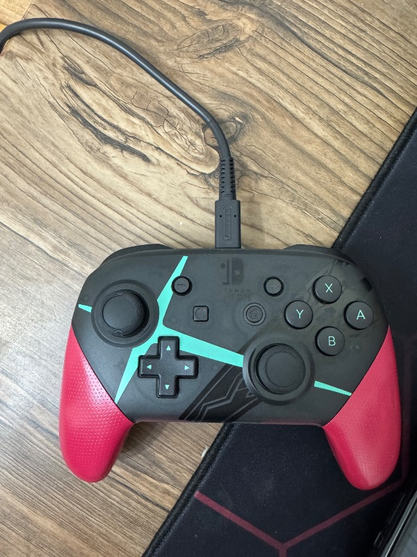 Nintendo Switch Pro Controller Xenoblade Chronicles 2 Edition