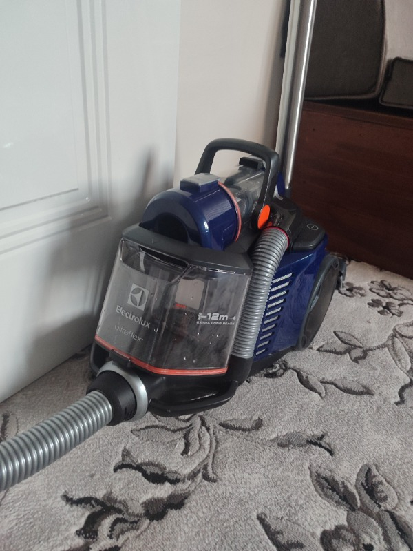 Electrolux EUFC81DB Ultra Flex 650 W Toz Torbasız Elektrikli Süpürge