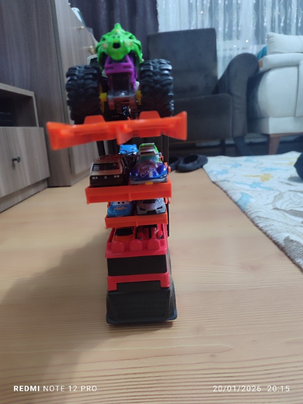 Hot Wheels Mega Tır Kırmızı GHR48