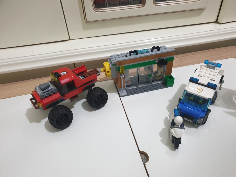 LEGO® City 60245 Polis Canavar Kamyon Soygunu