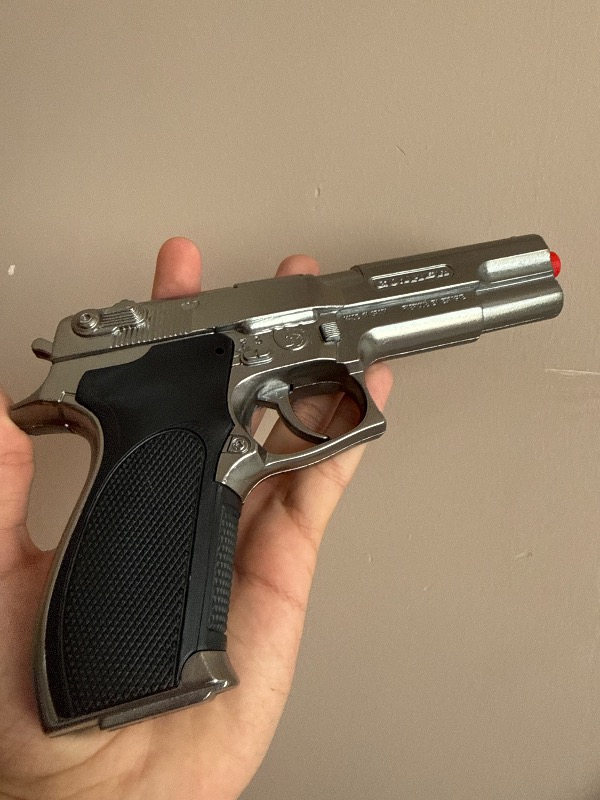 Mega Oyuncak Gonher Metal Şarjörlü Tabanca
