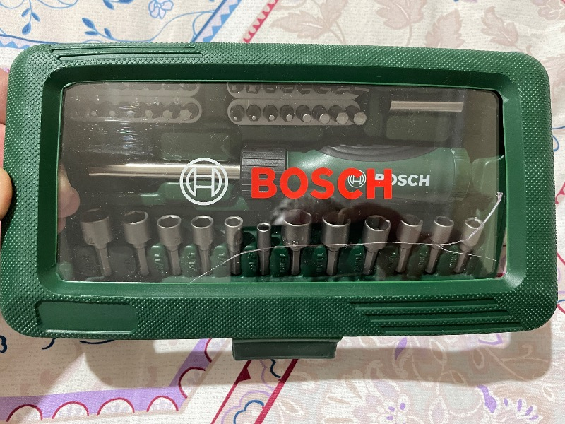BOSCH 46 PARÇA CIRCIRLI TORNAVİDA BITS UÇ LOKMA VİDALAMA  SETİ.