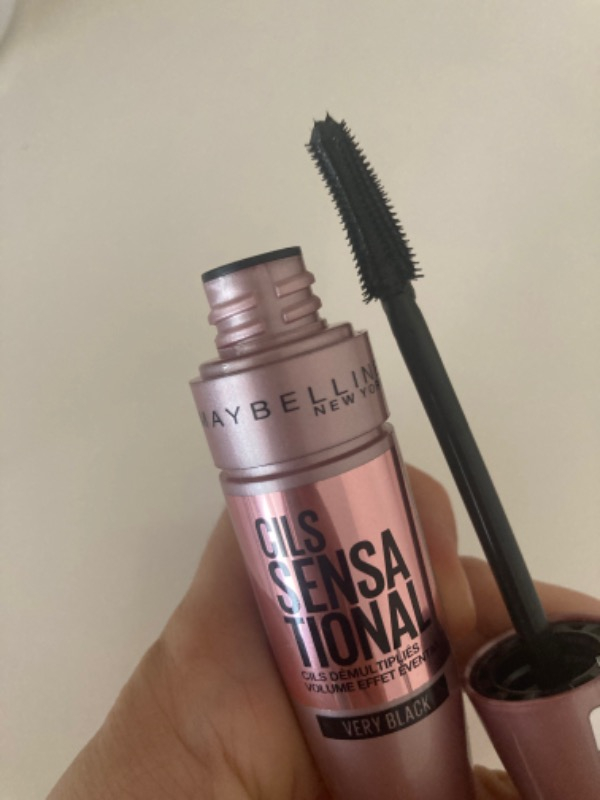 Maybelline New York Lash Sensational Yelpaze Etkili Siyah Maskara