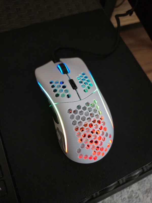 Glorious Model D Kablolu Mat Beyaz RGB Oyuncu Mouse 69Gr