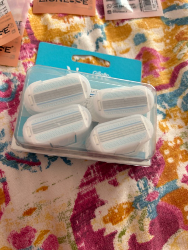Gillette Venus Yedek Kadın Tıraş Bıçağı 4'lü