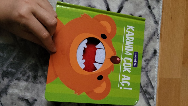Karnım Çok Aç! (Dişli Kitap)