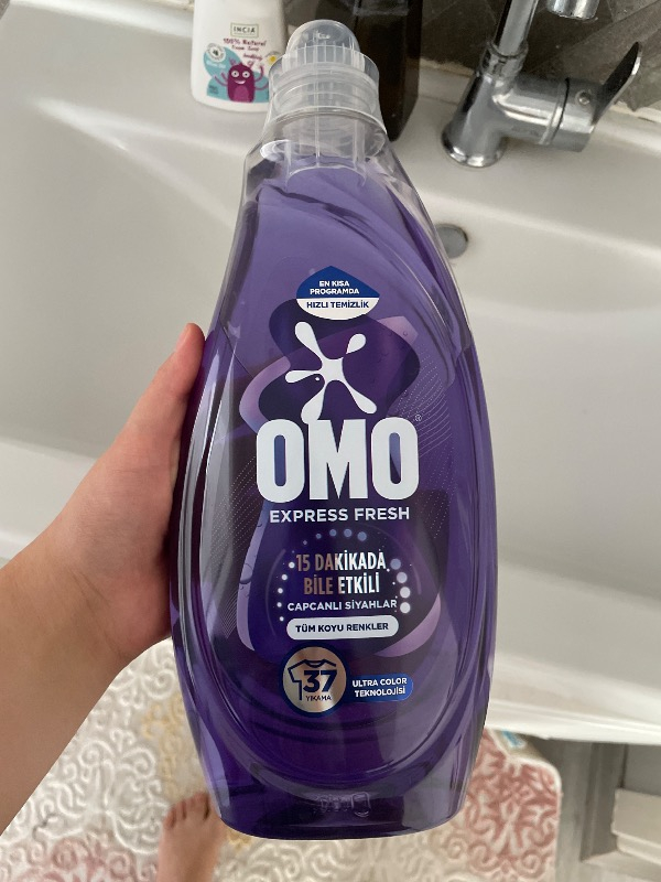 Omo Express Fresh Capcanlı Siyahlar Sıvı Çamaşır Deterjanı 1480 ml