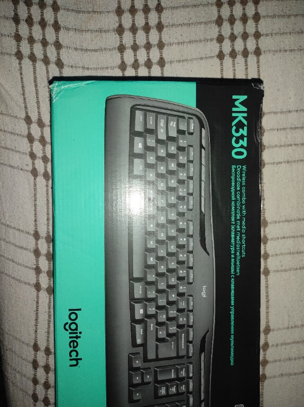 Logitech MK330 Kablosuz Türkçe Klavye Mouse Seti - Siyah