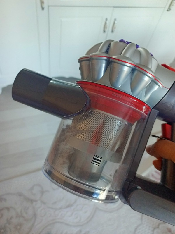 Dyson V8™ Advanced