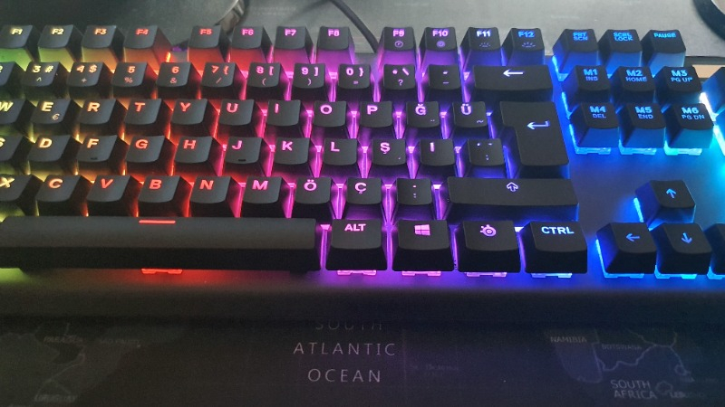 SteelSeries Apex 5 Hibrit Mekanik Gaming Klavye